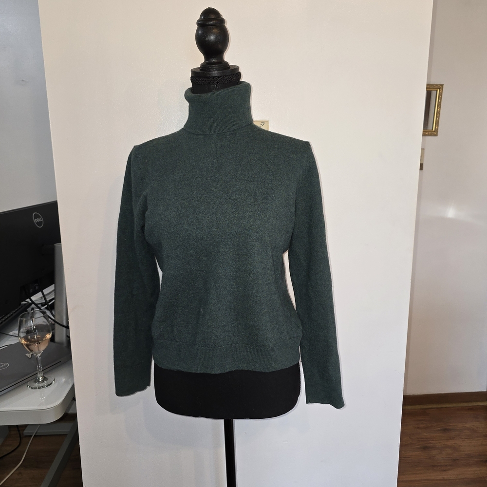 Women's Green Turtleneck Sweater